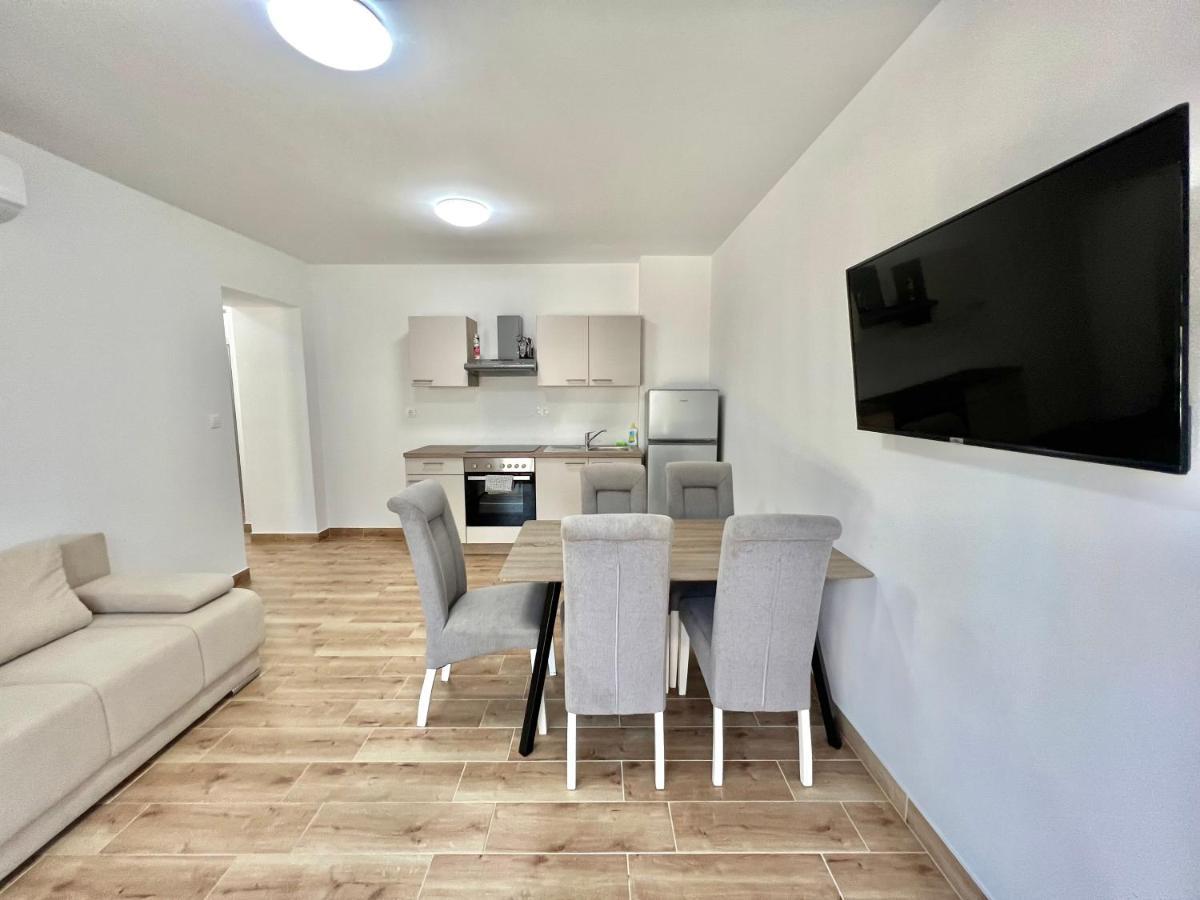Fantasia Del Mare Apartment And Rooms Dramalj Exterior foto